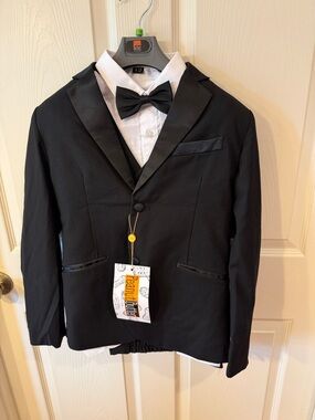 Peanut Butter Black Boys' Tuxedo Jacket with Satin Lapel and Bow Tie Sz 12.